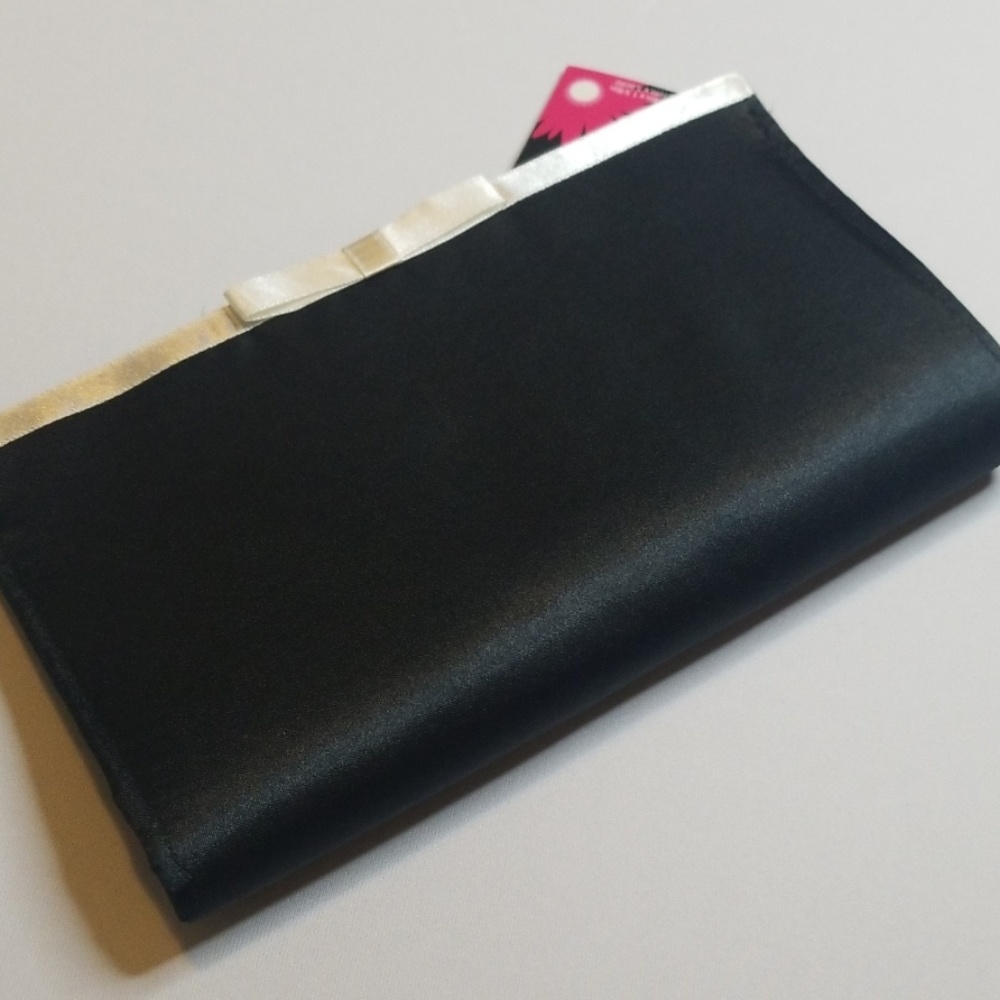 NWT For the Sophisticate clutch